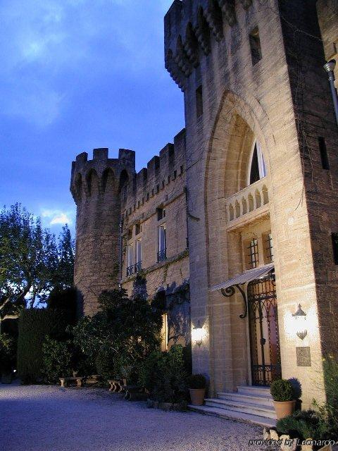 Du Château Des Fines Roches