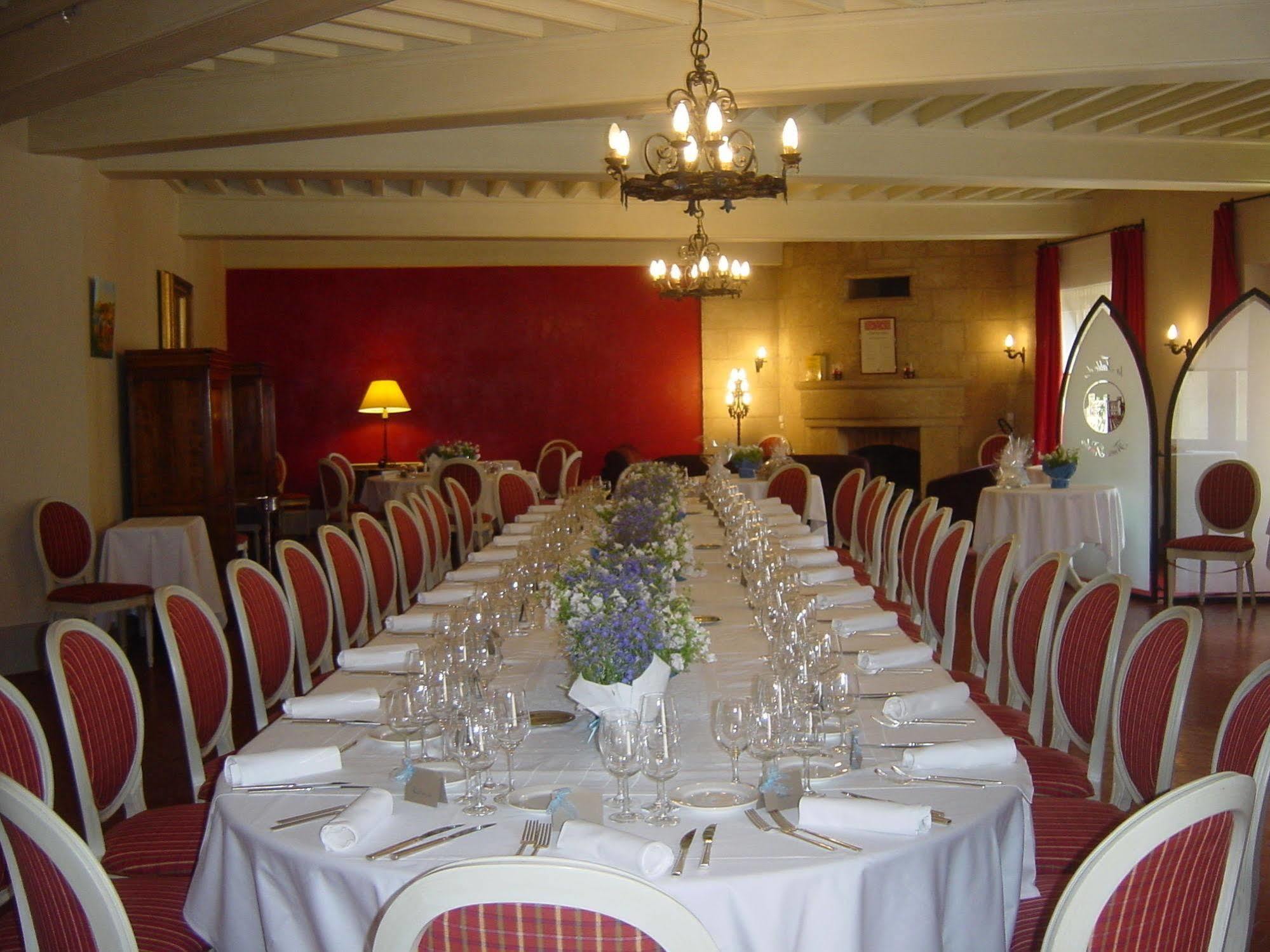 Du Château Des Fines Roches 4* Châteauneuf-du-Pape